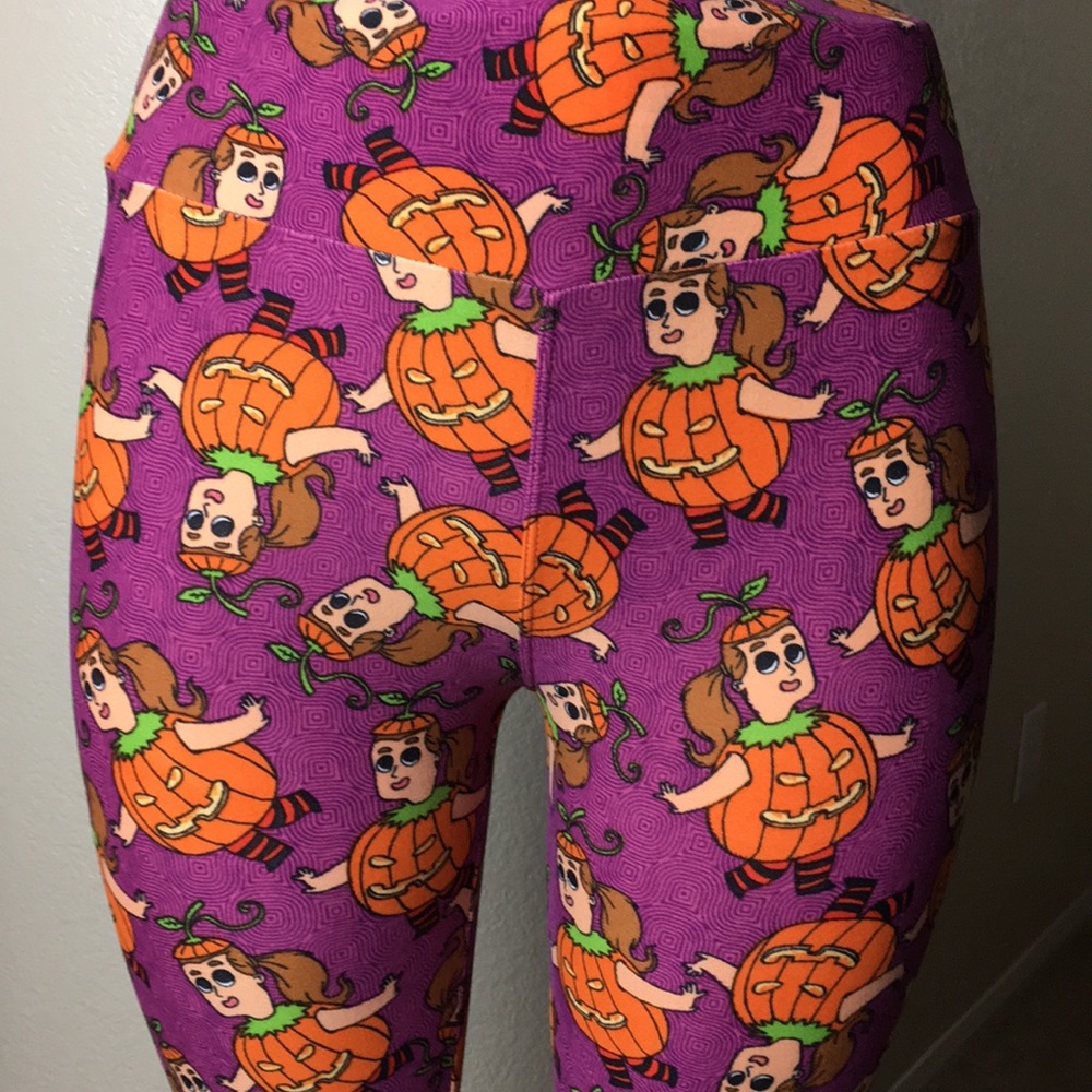 LulaRoe Seasonal Leggings 🖤🧛♂️🖤💀🖤👻🖤